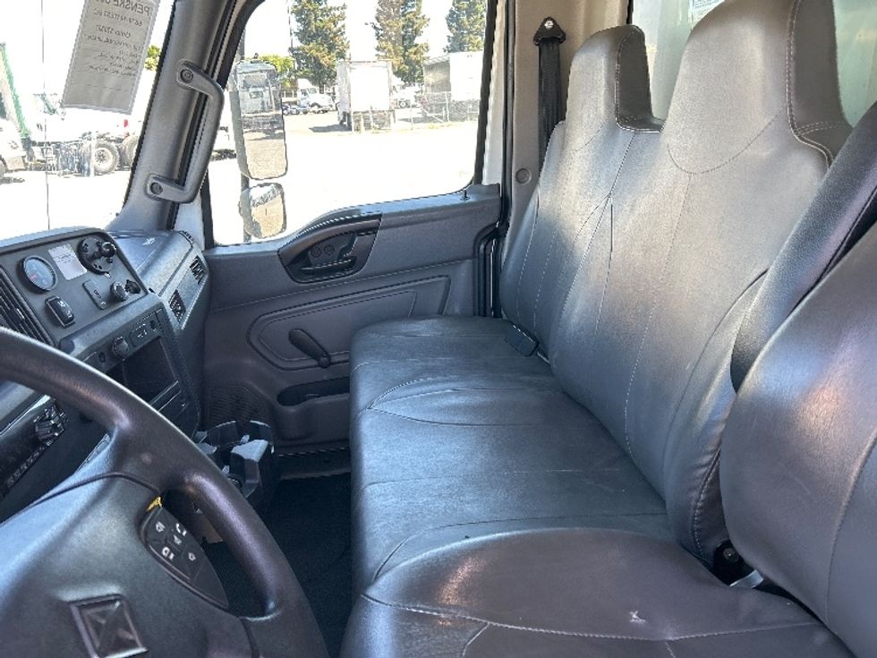 Medium Duty Box Truck-Light and Medium Duty Trucks-International-2021-MV607-West Sacramento-CA-235,962\n\t\tmiles-$ 46,250 - Image 19