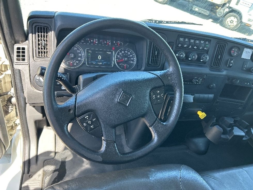 Medium Duty Box Truck-Light and Medium Duty Trucks-International-2021-MV607-West Sacramento-CA-235,962\n\t\tmiles-$ 46,250 - Image 18
