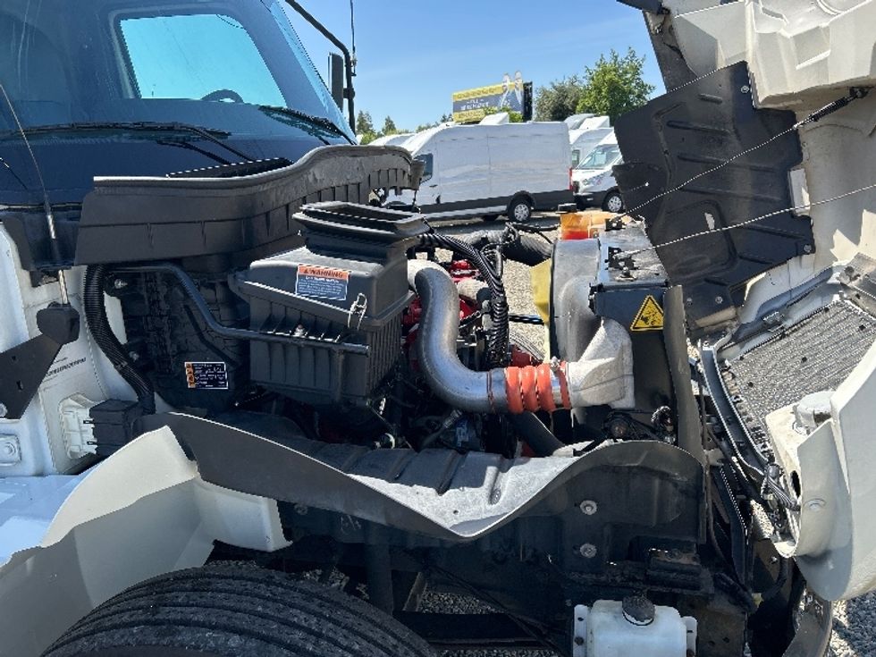 Medium Duty Box Truck-Light and Medium Duty Trucks-International-2021-MV607-West Sacramento-CA-235,962\n\t\tmiles-$ 46,250 - Image 23