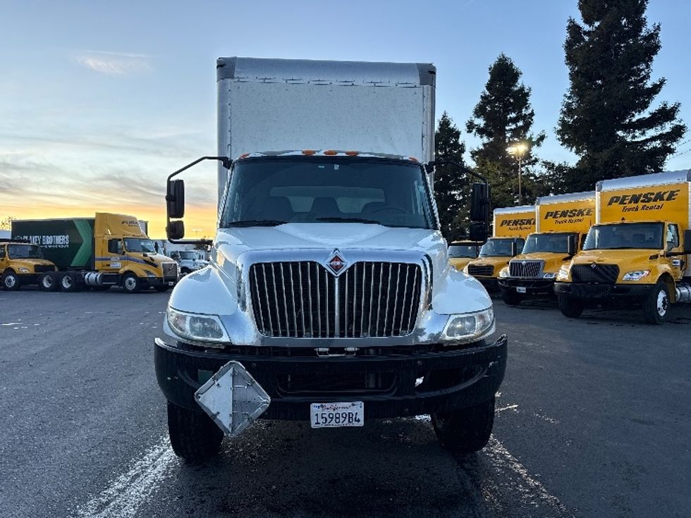Medium Duty Box Truck-Light and Medium Duty Trucks-International-2021-MV607-West Sacramento-CA-238,604\n\t\tmiles-$ 43,500 - Image 2