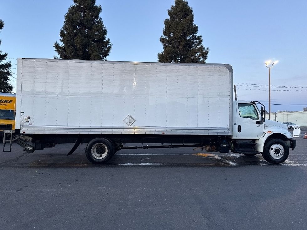 Medium Duty Box Truck-Light and Medium Duty Trucks-International-2021-MV607-West Sacramento-CA-238,604\n\t\tmiles-$ 43,500 - Image 15