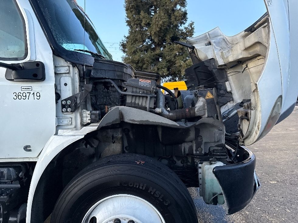 Medium Duty Box Truck-Light and Medium Duty Trucks-International-2021-MV607-West Sacramento-CA-238,604\n\t\tmiles-$ 43,500 - Image 23
