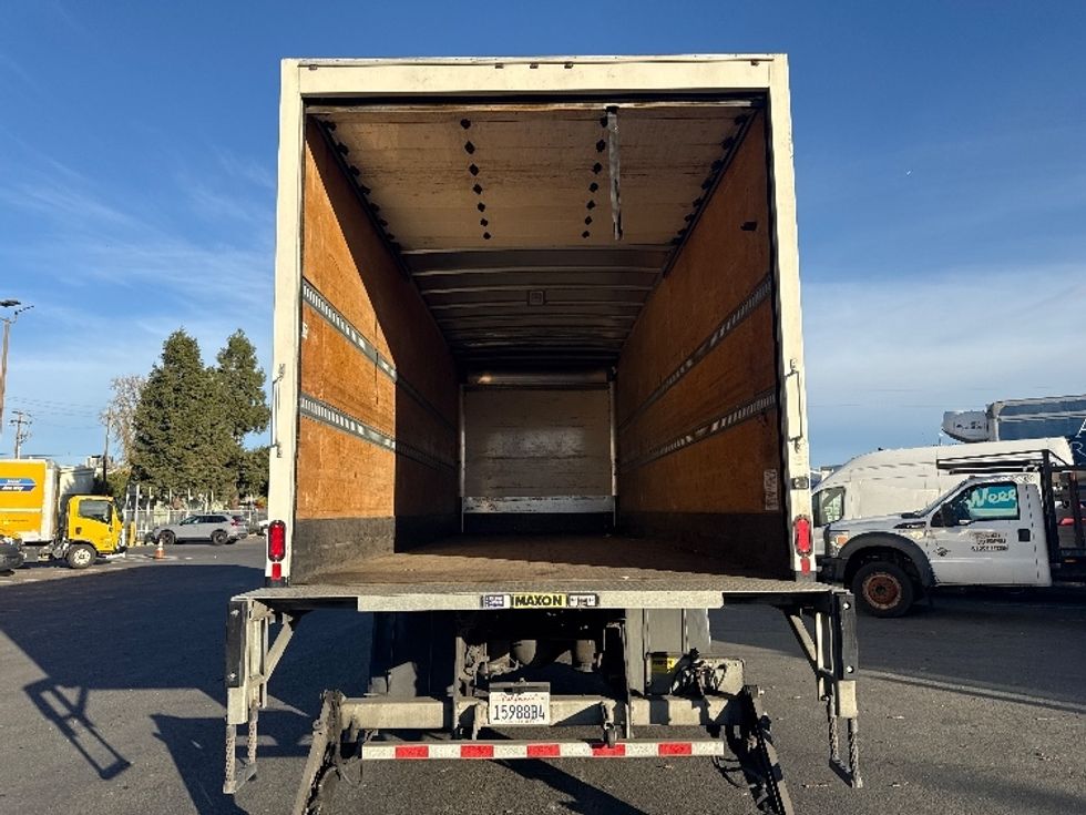 Medium Duty Box Truck-Light and Medium Duty Trucks-International-2021-MV607-West Sacramento-CA-250,619\n\t\tmiles-$ 41,250 - Image 8