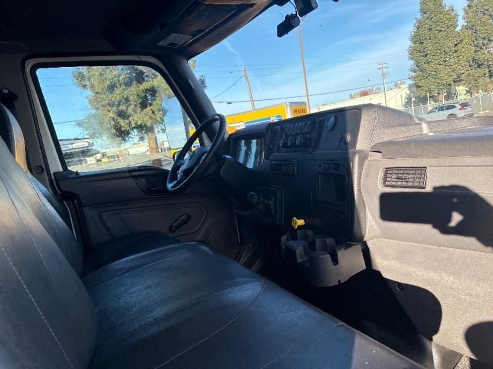 Medium Duty Box Truck-Light and Medium Duty Trucks-International-2021-MV607-West Sacramento-CA-250,619\n\t\tmiles-$ 41,250 - Image 22