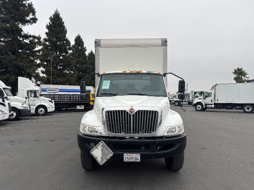 Medium Duty Box Truck-Light and Medium Duty Trucks-International-2021-MV607-West Sacramento-CA-259,541\n\t\tmiles-$ 39,750 - Image 2