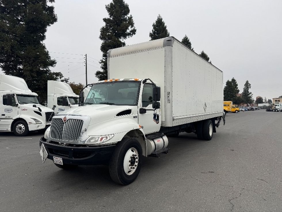 Medium Duty Box Truck-Light and Medium Duty Trucks-International-2021-MV607-West Sacramento-CA-259,541\n\t\tmiles-$ 39,750 - Image 3