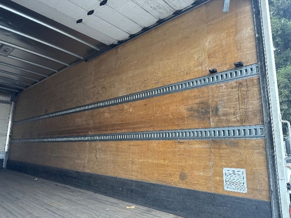 Medium Duty Box Truck-Light and Medium Duty Trucks-International-2021-MV607-West Sacramento-CA-259,541\n\t\tmiles-$ 39,750 - Image 12