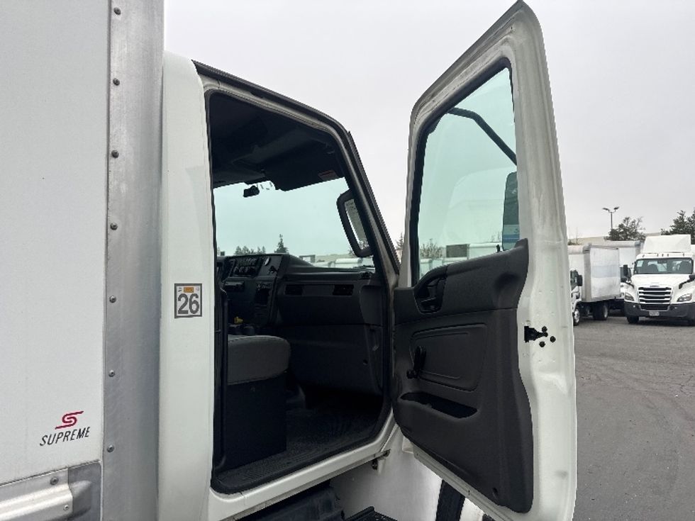 Medium Duty Box Truck-Light and Medium Duty Trucks-International-2021-MV607-West Sacramento-CA-259,541\n\t\tmiles-$ 39,750 - Image 20