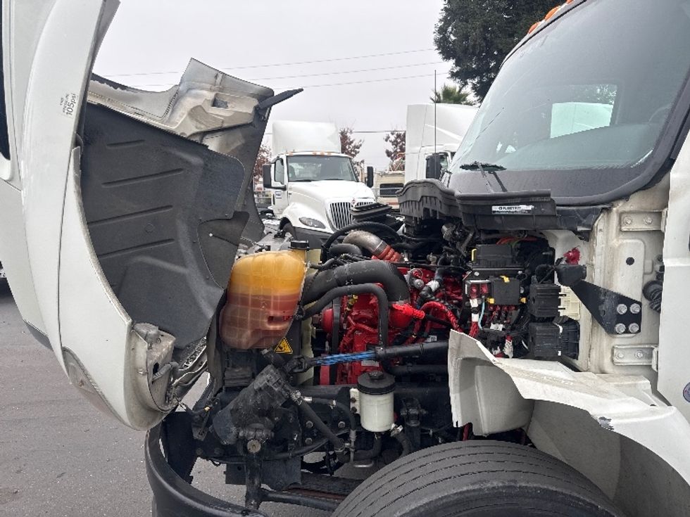 Medium Duty Box Truck-Light and Medium Duty Trucks-International-2021-MV607-West Sacramento-CA-259,541\n\t\tmiles-$ 39,750 - Image 24