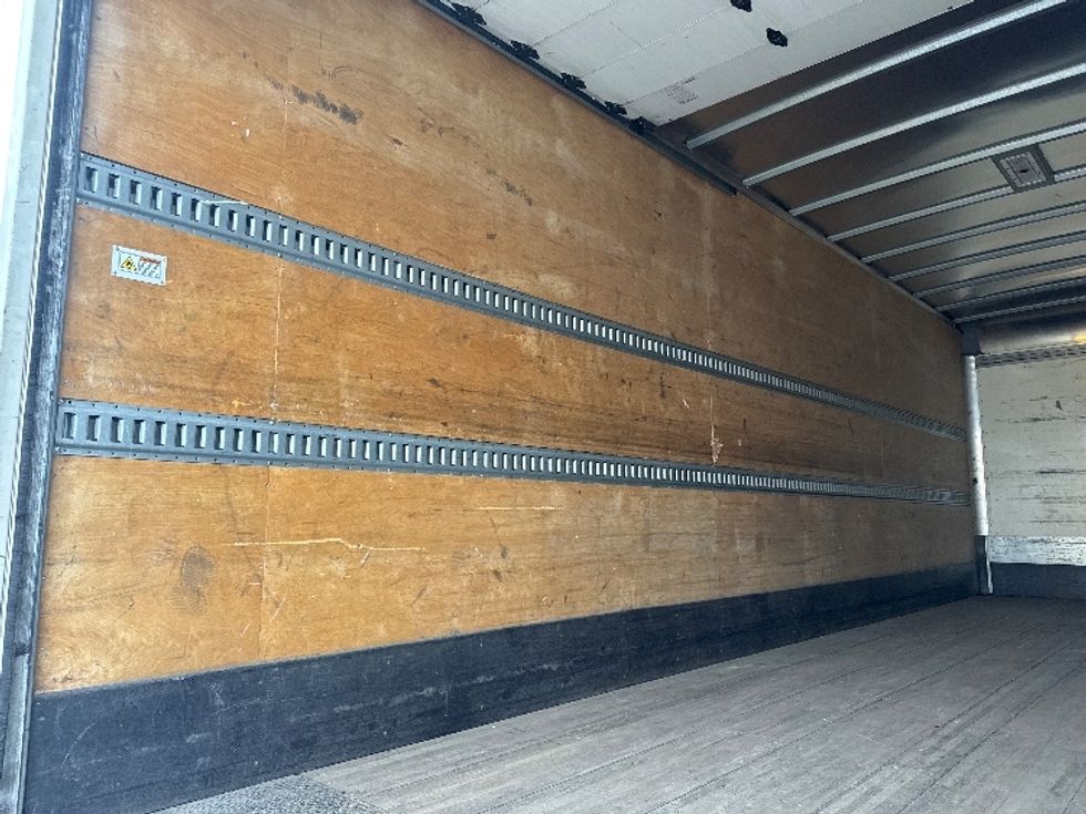 Medium Duty Box Truck-Light and Medium Duty Trucks-International-2021-MV607-West Sacramento-CA-259,542\n\t\tmiles-$ 39,750 - Image 11