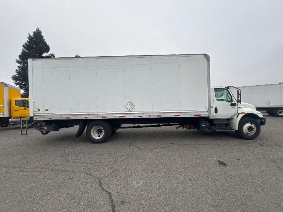 Medium Duty Box Truck-Light and Medium Duty Trucks-International-2021-MV607-West Sacramento-CA-259,542\n\t\tmiles-$ 39,750 - Image 15