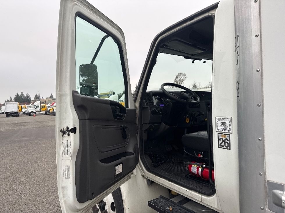 Medium Duty Box Truck-Light and Medium Duty Trucks-International-2021-MV607-West Sacramento-CA-259,542\n\t\tmiles-$ 39,750 - Image 16