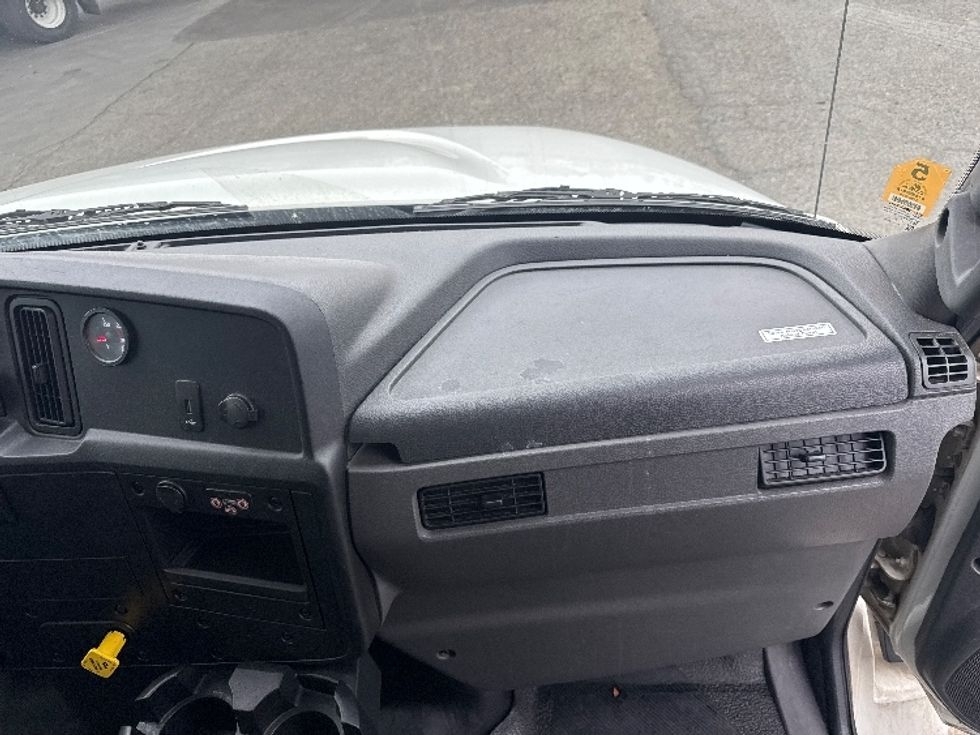 Medium Duty Box Truck-Light and Medium Duty Trucks-International-2021-MV607-West Sacramento-CA-259,542\n\t\tmiles-$ 39,750 - Image 21