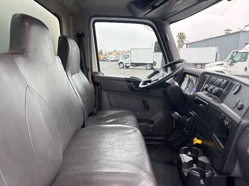 Medium Duty Box Truck-Light and Medium Duty Trucks-International-2021-MV607-West Sacramento-CA-259,542\n\t\tmiles-$ 39,750 - Image 22
