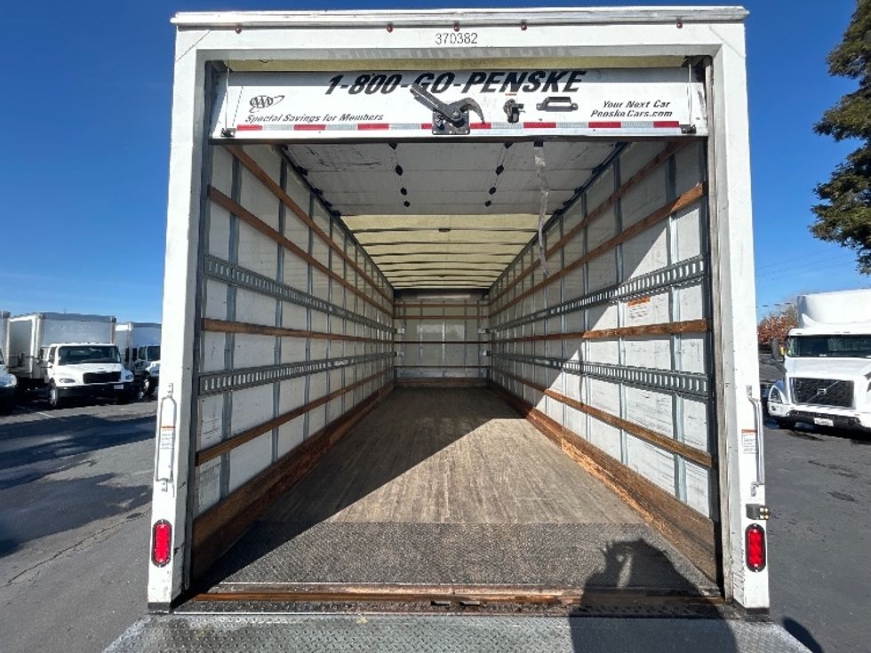 Medium Duty Box Truck-Light and Medium Duty Trucks-International-2021-MV607-West Sacramento-CA-267,675\n\t\tmiles-$ 39,250 - Image 8