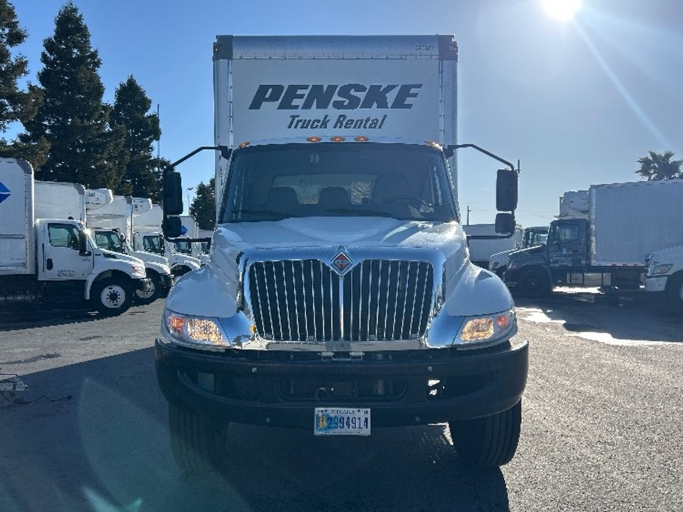 Medium Duty Box Truck-Light and Medium Duty Trucks-International-2021-MV607-West Sacramento-CA-267,675\n\t\tmiles-$ 39,250 - Image 2