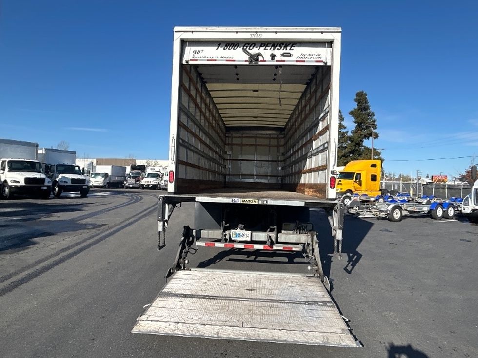 Medium Duty Box Truck-Light and Medium Duty Trucks-International-2021-MV607-West Sacramento-CA-267,675\n\t\tmiles-$ 39,250 - Image 9