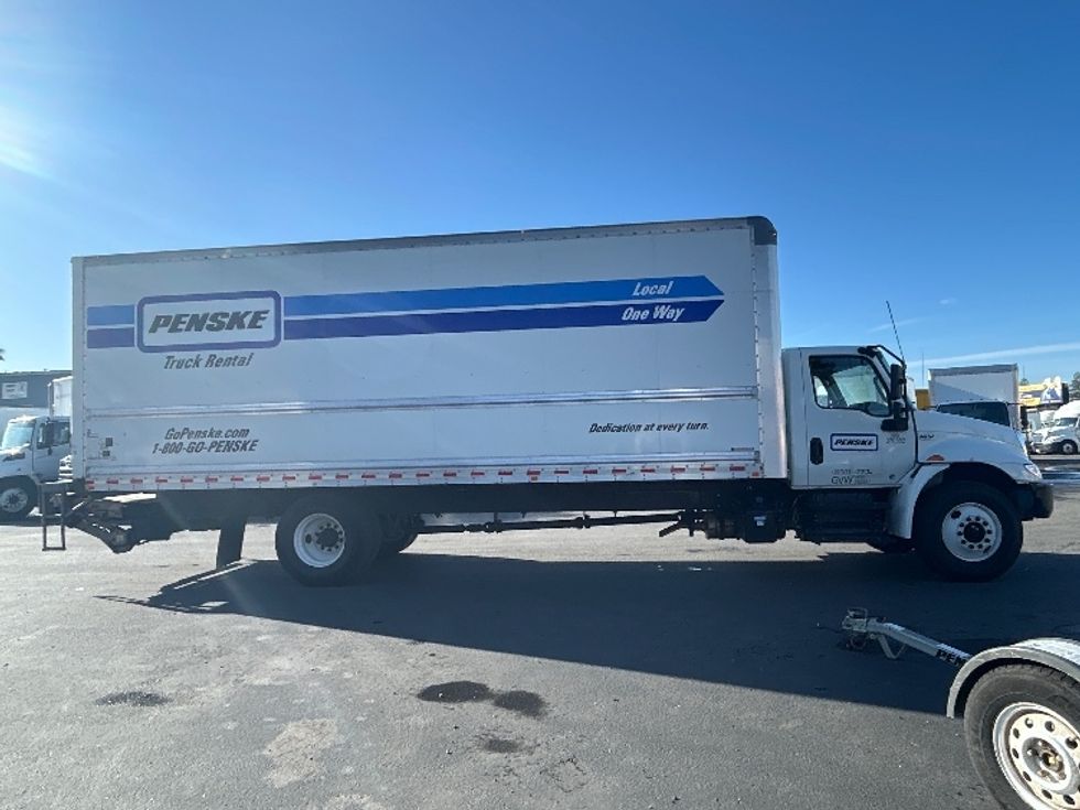Medium Duty Box Truck-Light and Medium Duty Trucks-International-2021-MV607-West Sacramento-CA-267,675\n\t\tmiles-$ 39,250 - Image 15