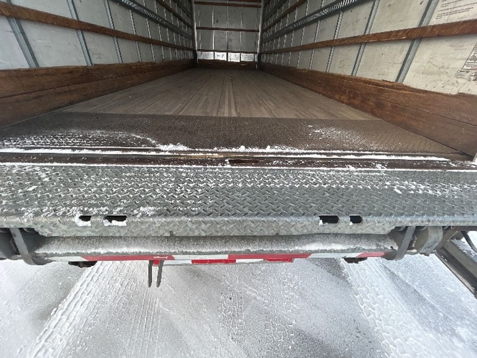 Medium Duty Box Truck-Light and Medium Duty Trucks-International-2021-MV607-West Sacramento-CA-290,128\n\t\tmiles-$ 34,250 - Image 9