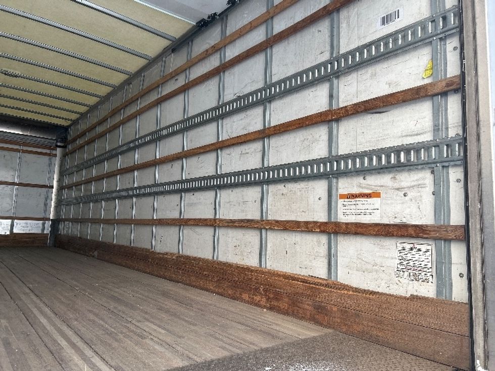 Medium Duty Box Truck-Light and Medium Duty Trucks-International-2021-MV607-West Sacramento-CA-290,128\n\t\tmiles-$ 34,250 - Image 11