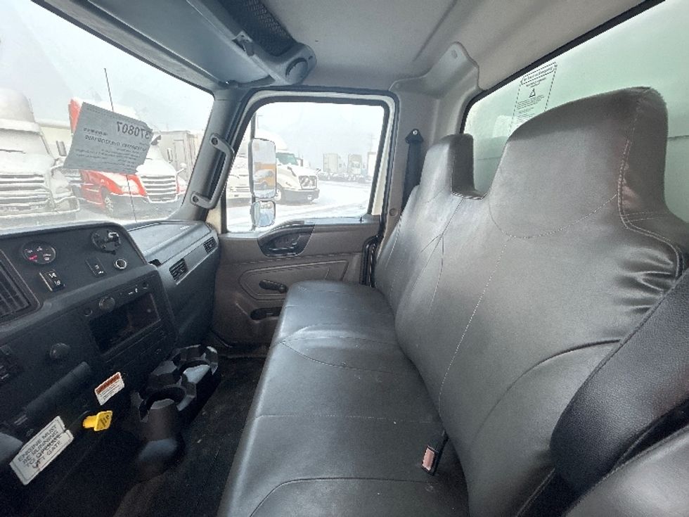 Medium Duty Box Truck-Light and Medium Duty Trucks-International-2021-MV607-West Sacramento-CA-290,128\n\t\tmiles-$ 34,250 - Image 17