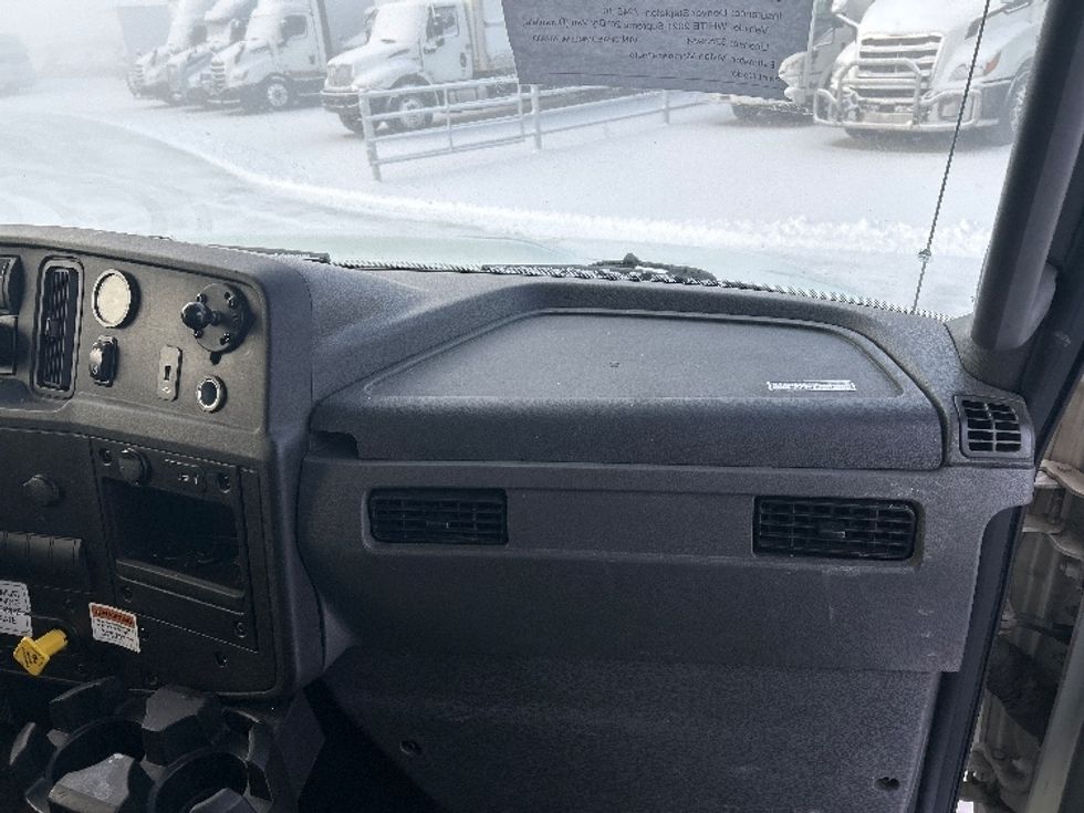 Medium Duty Box Truck-Light and Medium Duty Trucks-International-2021-MV607-West Sacramento-CA-290,128\n\t\tmiles-$ 34,250 - Image 19