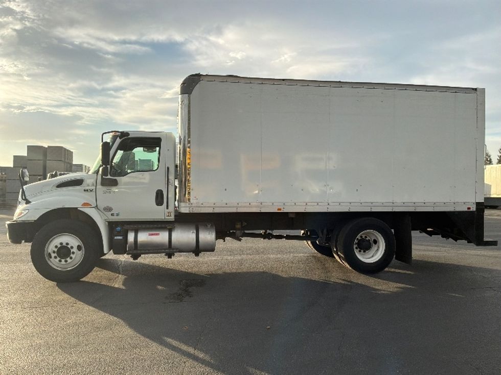 Medium Duty Box Truck-Light and Medium Duty Trucks-International-2021-MV607-West Sacramento-CA-76,021\n\t\tmiles-$ 49,000 - Image 4