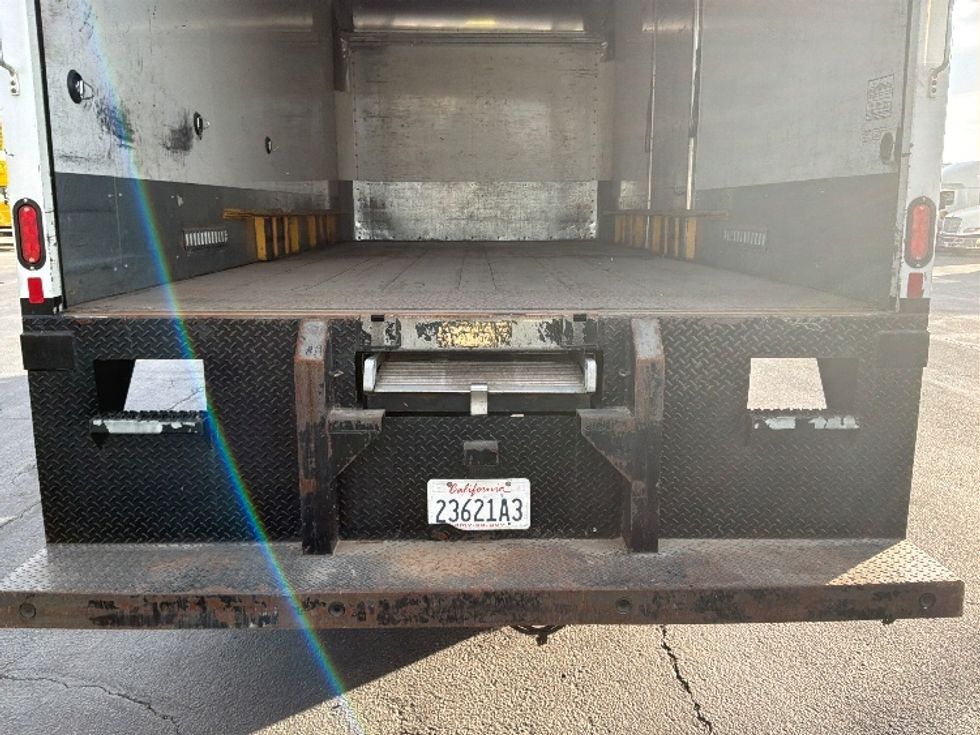 Medium Duty Box Truck-Light and Medium Duty Trucks-International-2021-MV607-West Sacramento-CA-76,021\n\t\tmiles-$ 49,000 - Image 10