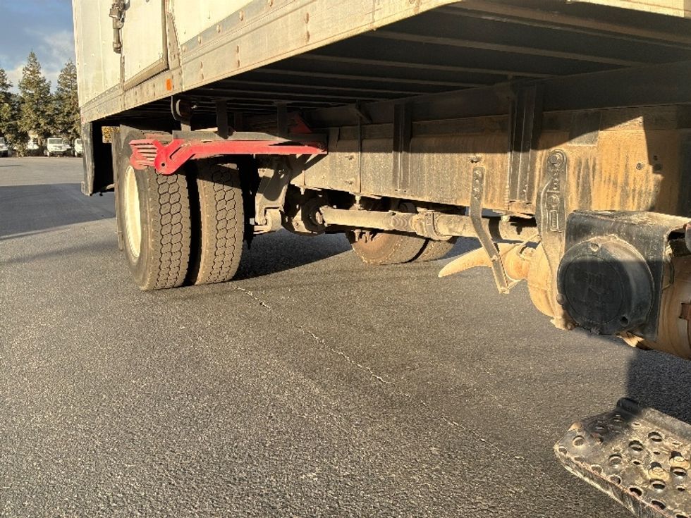 Medium Duty Box Truck-Light and Medium Duty Trucks-International-2021-MV607-West Sacramento-CA-76,021\n\t\tmiles-$ 49,000 - Image 14