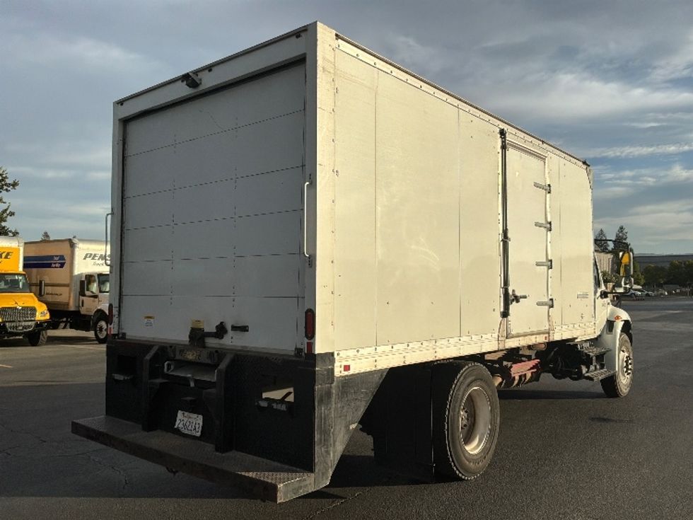 Medium Duty Box Truck-Light and Medium Duty Trucks-International-2021-MV607-West Sacramento-CA-76,021\n\t\tmiles-$ 49,000 - Image 13