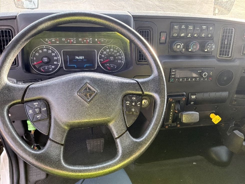 Medium Duty Box Truck-Light and Medium Duty Trucks-International-2021-MV607-West Sacramento-CA-76,021\n\t\tmiles-$ 49,000 - Image 18