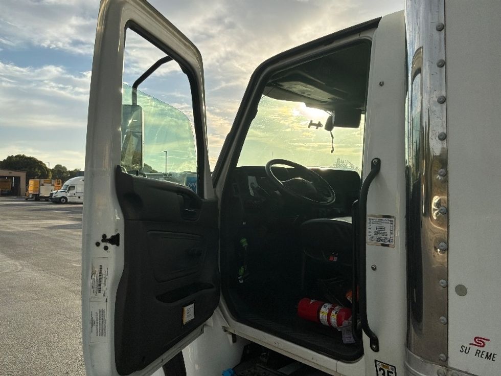 Medium Duty Box Truck-Light and Medium Duty Trucks-International-2021-MV607-West Sacramento-CA-76,021\n\t\tmiles-$ 49,000 - Image 16