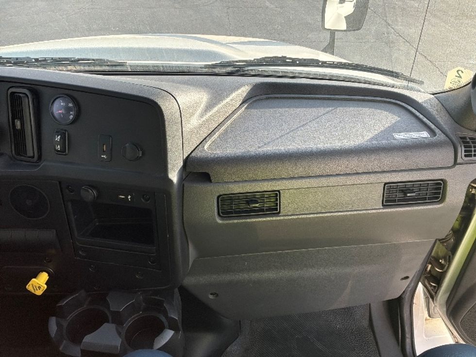Medium Duty Box Truck-Light and Medium Duty Trucks-International-2021-MV607-West Sacramento-CA-76,021\n\t\tmiles-$ 49,000 - Image 21