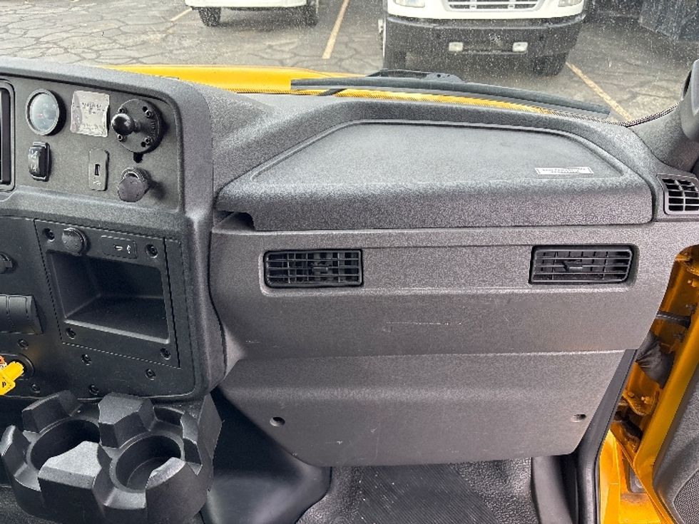 Medium Duty Box Truck-Light and Medium Duty Trucks-International-2021-MV607-West Valley City-UT-223,489\n\t\tmiles-$ 37,500 - Image 20