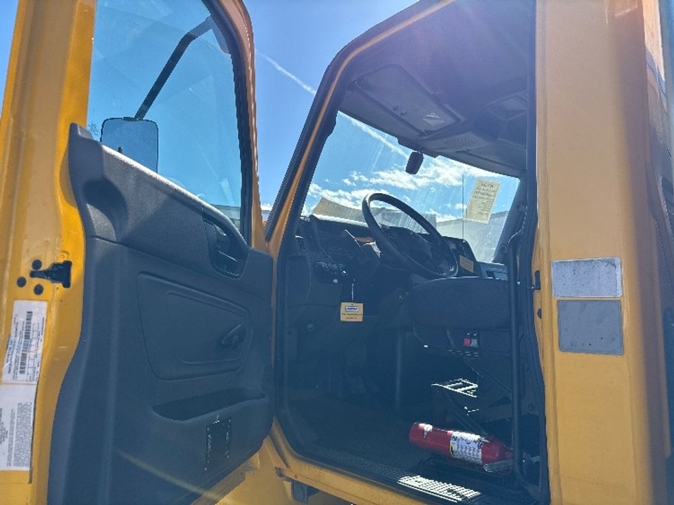 Medium Duty Box Truck-Light and Medium Duty Trucks-International-2021-MV607-West Valley City-UT-253,972\n\t\tmiles-$ 32,750 - Image 15