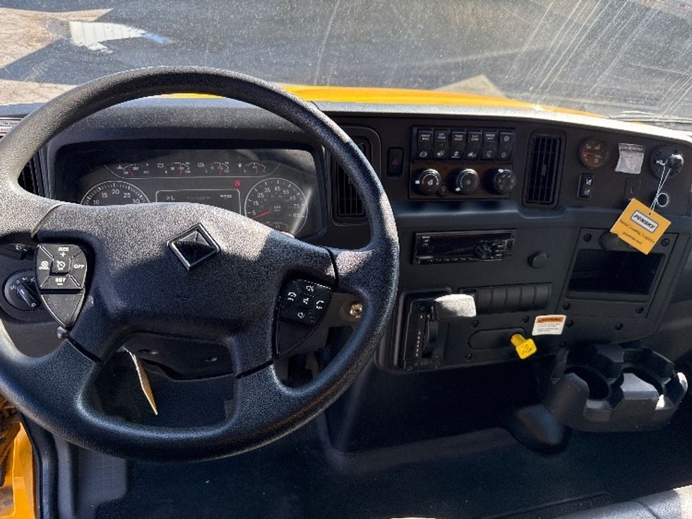 Medium Duty Box Truck-Light and Medium Duty Trucks-International-2021-MV607-West Valley City-UT-253,972\n\t\tmiles-$ 32,750 - Image 17