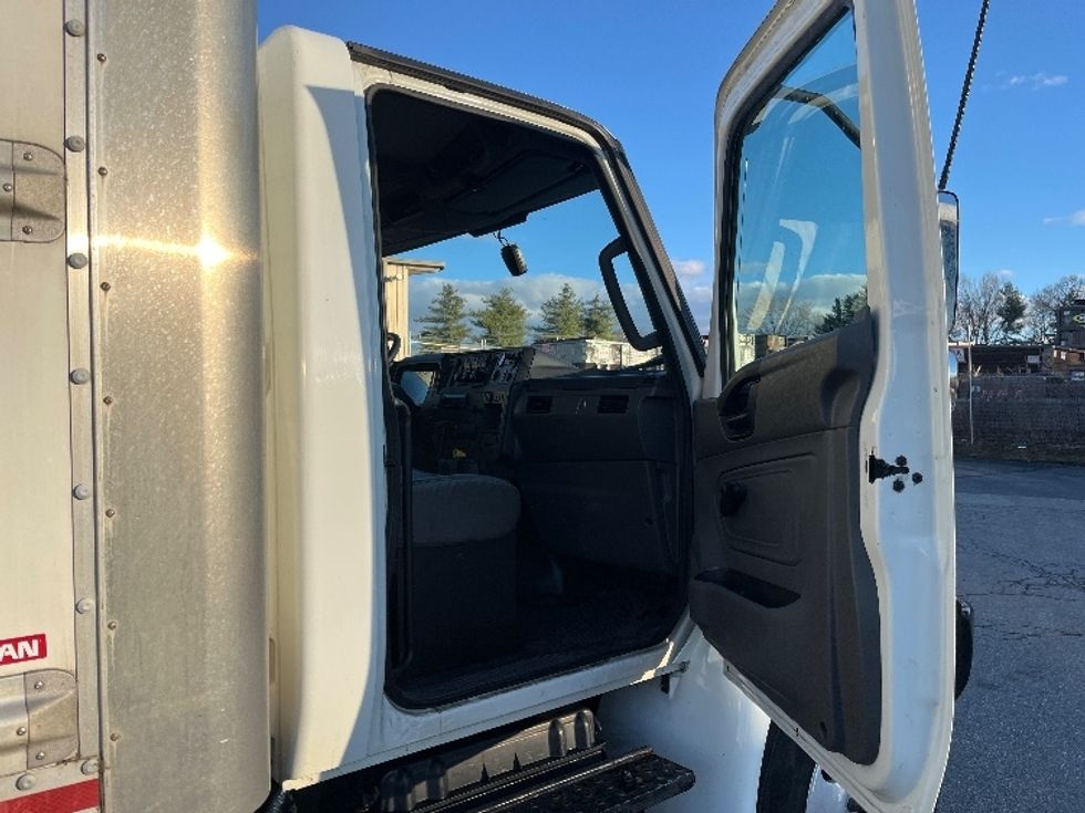 Medium Duty Box Truck-Light and Medium Duty Trucks-International-2021-MV607-Westfield-MA-226,853\n\t\tmiles-$ 47,250 - Image 20