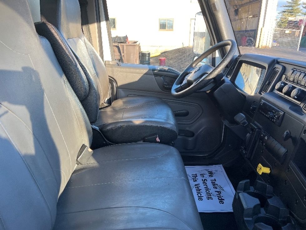 Medium Duty Box Truck-Light and Medium Duty Trucks-International-2021-MV607-Westfield-MA-226,853\n\t\tmiles-$ 47,250 - Image 22