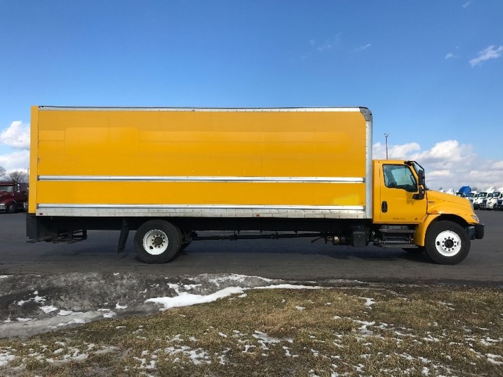 Medium Duty Box Truck-Light and Medium Duty Trucks-International-2021-MV607-White Deer-PA-207,451\n\t\tmiles-$ 38,500 - Image 14
