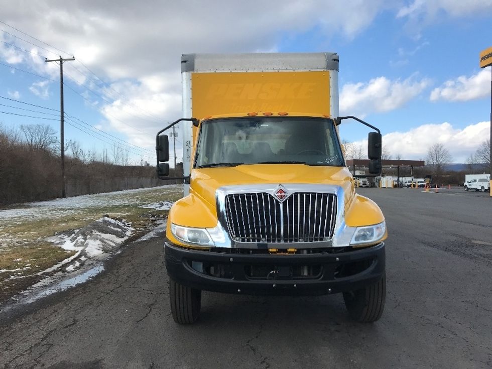 Medium Duty Box Truck-Light and Medium Duty Trucks-International-2021-MV607-White Deer-PA-207,451\n\t\tmiles-$ 38,500 - Image 2
