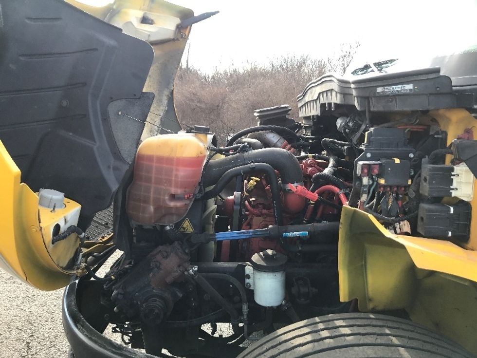 Medium Duty Box Truck-Light and Medium Duty Trucks-International-2021-MV607-White Deer-PA-207,451\n\t\tmiles-$ 38,500 - Image 23