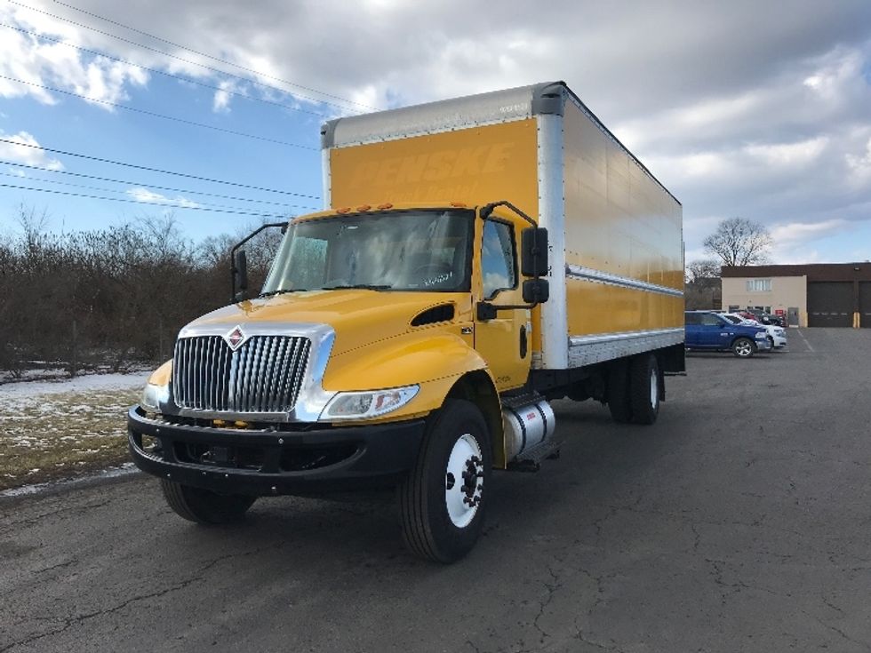 Medium Duty Box Truck-Light and Medium Duty Trucks-International-2021-MV607-White Deer-PA-207,451\n\t\tmiles-$ 38,500 - Image 3