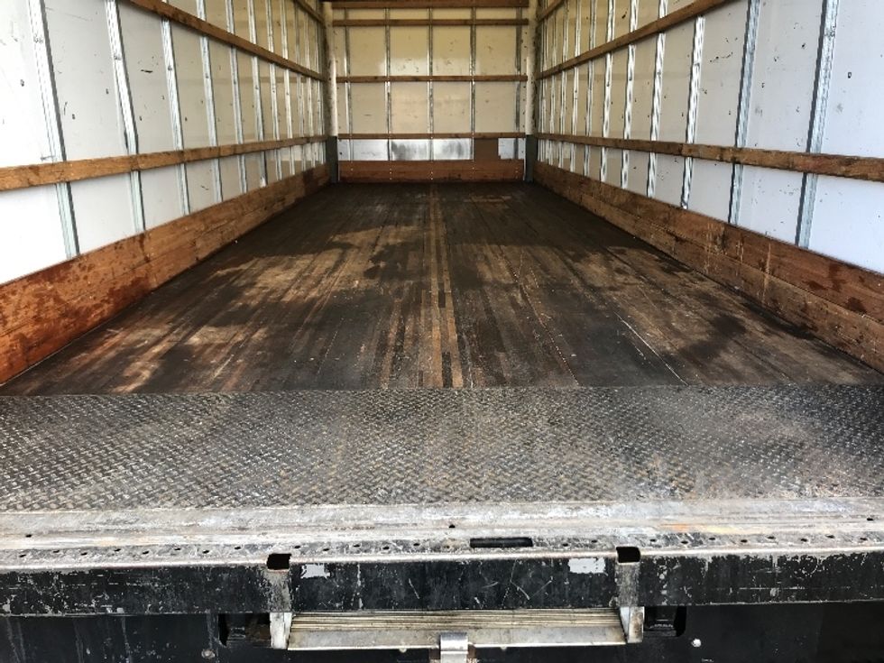 Medium Duty Box Truck-Light and Medium Duty Trucks-International-2021-MV607-White Deer-PA-207,451\n\t\tmiles-$ 38,500 - Image 9