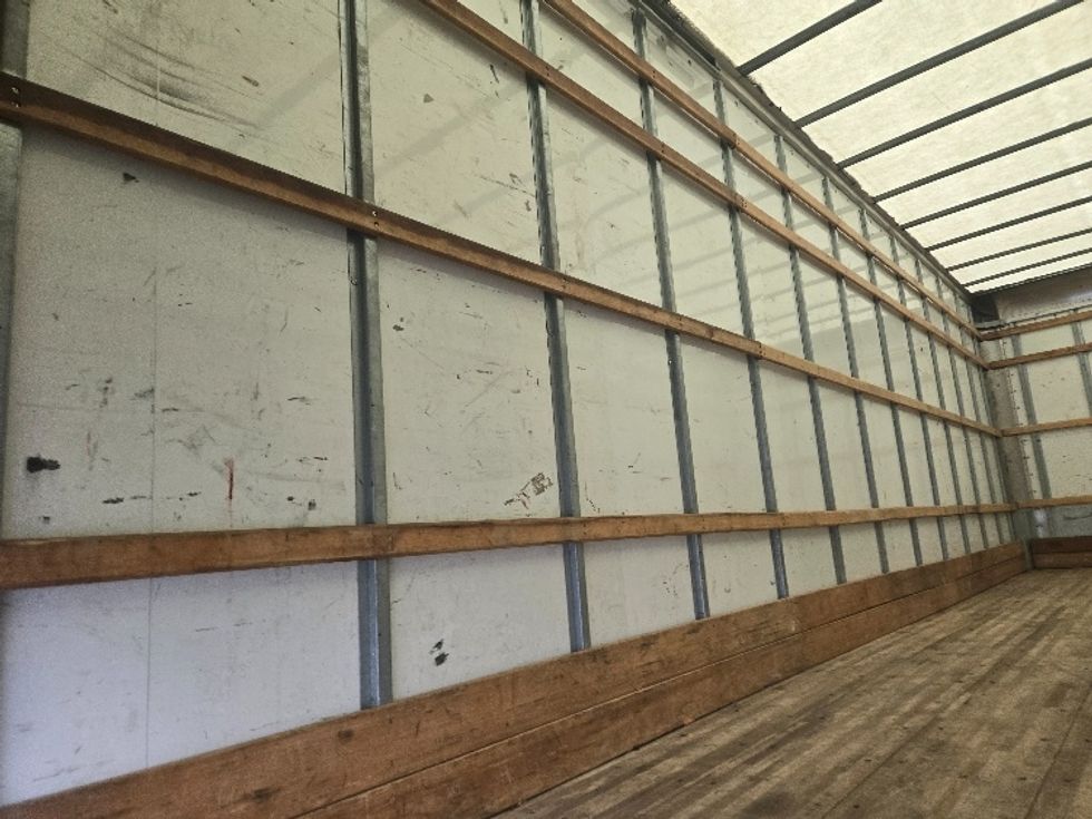 Medium Duty Box Truck-Light and Medium Duty Trucks-International-2021-MV607-White Deer-PA-226,197\n\t\tmiles-$ 36,750 - Image 10