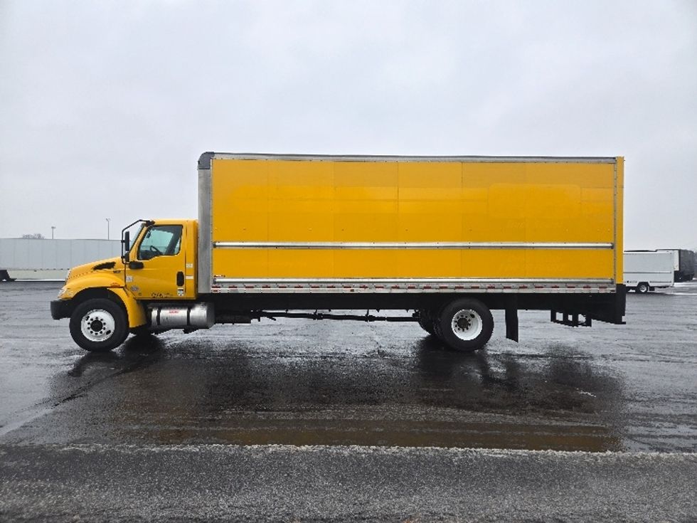 Medium Duty Box Truck-Light and Medium Duty Trucks-International-2021-MV607-White Deer-PA-226,197\n\t\tmiles-$ 36,750 - Image 4