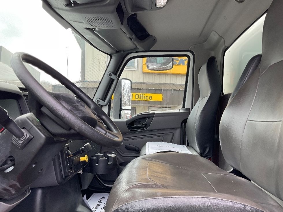 Medium Duty Box Truck-Light and Medium Duty Trucks-International-2021-MV607-Whitesboro-NY-9,007\n\t\tmiles-$ 61,000 - Image 19