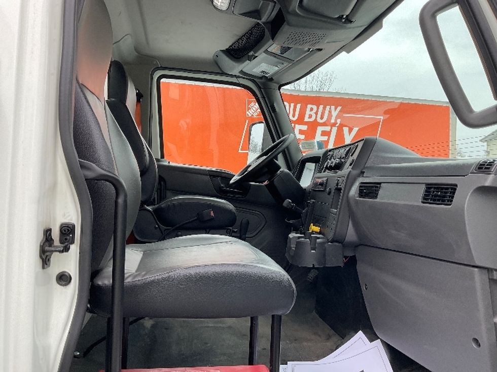Medium Duty Box Truck-Light and Medium Duty Trucks-International-2021-MV607-Whitesboro-NY-9,007\n\t\tmiles-$ 61,000 - Image 22