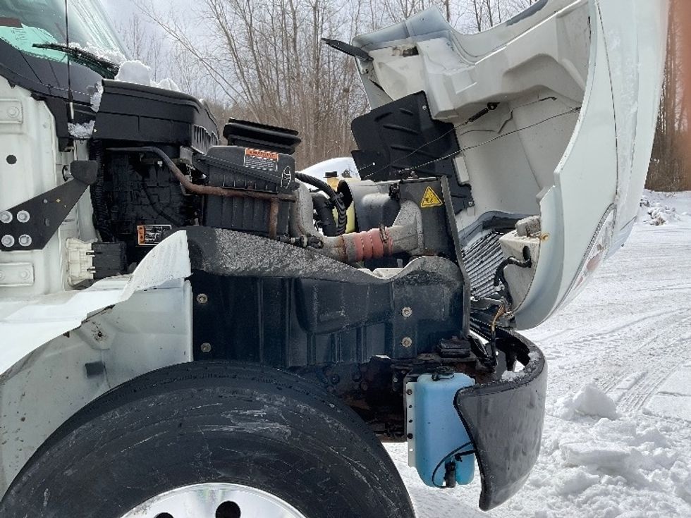 Medium Duty Box Truck-Light and Medium Duty Trucks-International-2021-MV607-Whitesboro-NY-9,007\n\t\tmiles-$ 61,000 - Image 23