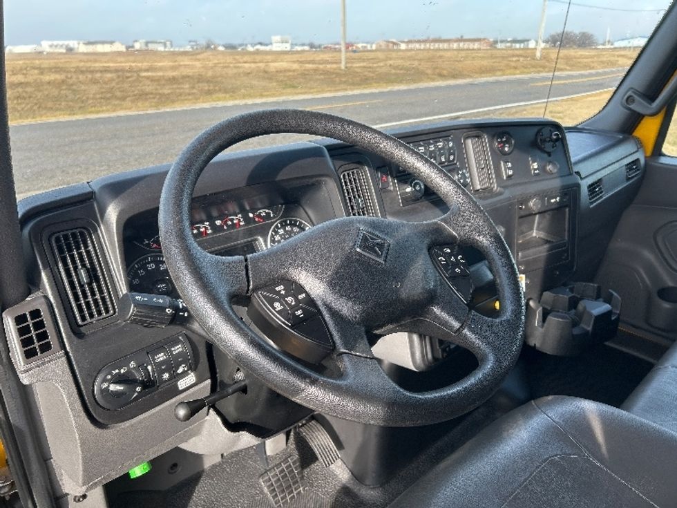 Medium Duty Box Truck-Light and Medium Duty Trucks-International-2021-MV607-Wichita-KS-169,759\n\t\tmiles-$ 40,500 - Image 16