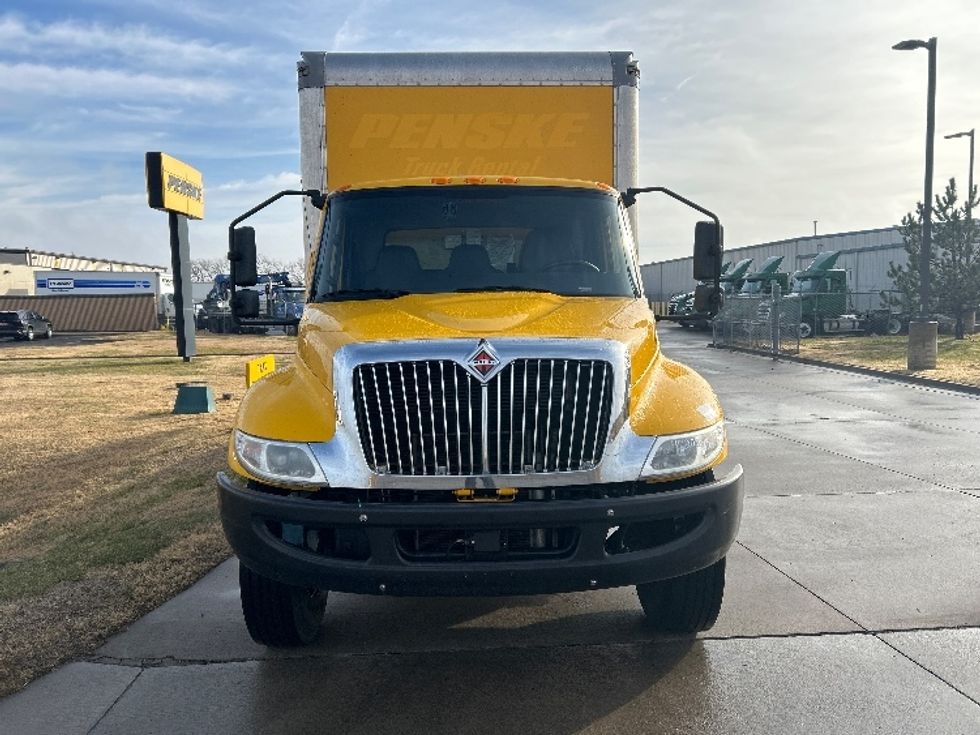 Medium Duty Box Truck-Light and Medium Duty Trucks-International-2021-MV607-Wichita-KS-169,759\n\t\tmiles-$ 40,500 - Image 2